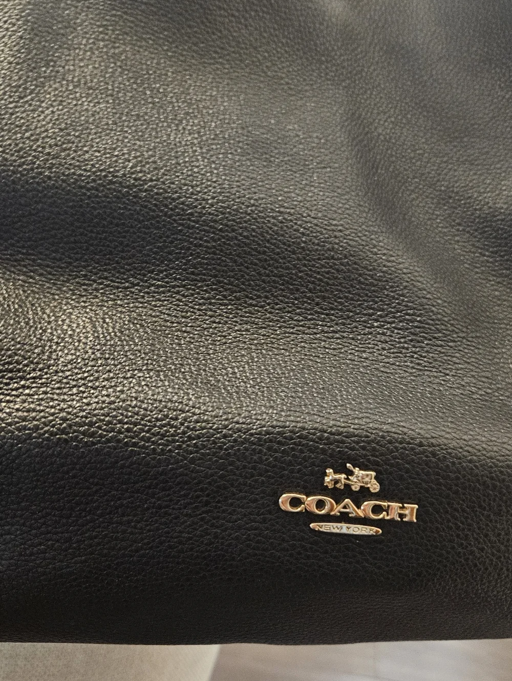 Coach Black Pebbled Leather Shoulder Bag with Gold Chain - Picture 5 of 10